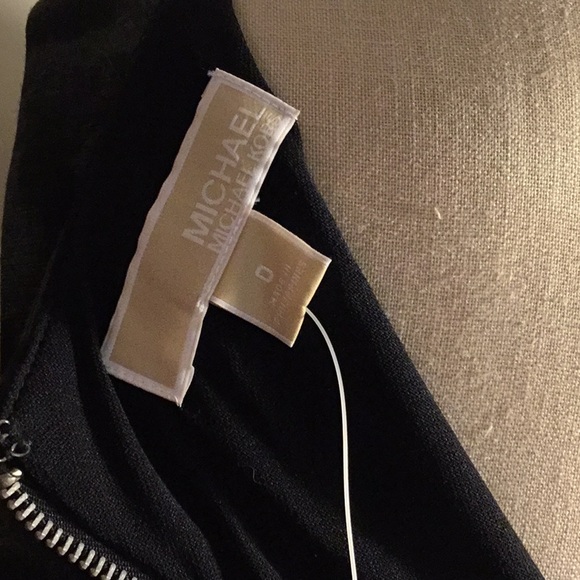 ‼️‼️SALE ‼️‼️Michael Kors Dress with Zipper - Picture 7 of 8